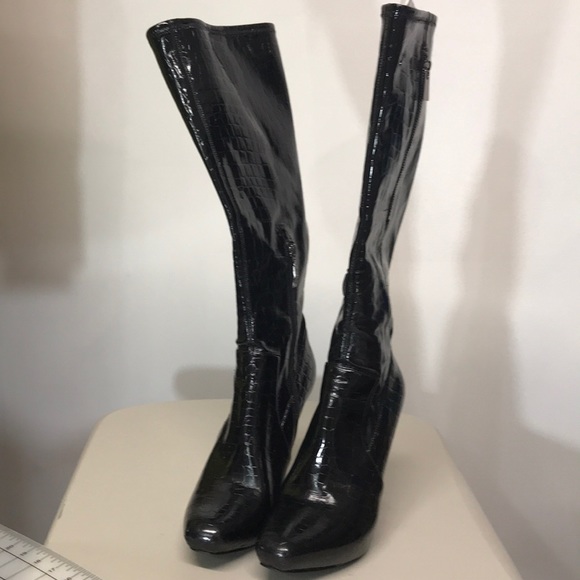guess patent leather boots